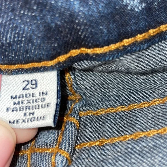 True Religion🧲 Skinny, Distressed, Mid-Rise Dark Wash 29x31.5 - Picture 6 of 15